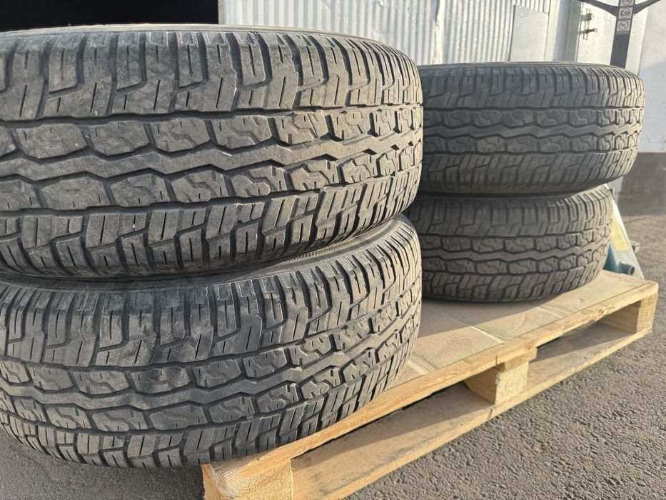 Диски с резиной R17 на Pajero