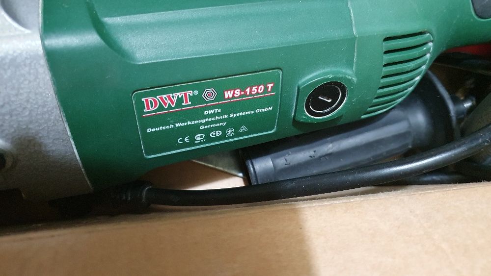Продам болгарку DWT