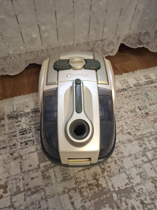 Пылесос VITEK-1800W