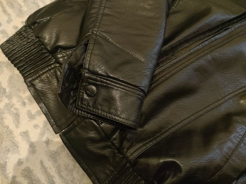 Продам кожаный куртка