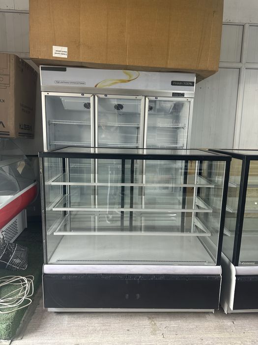 Витринный холодильник кондитерка