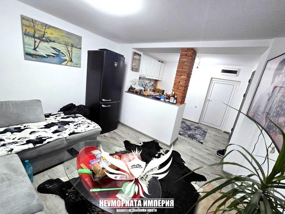 Двуетажна вила/къща 102РЗП с 882кв. двор село Долнослав, обл.Пловдив