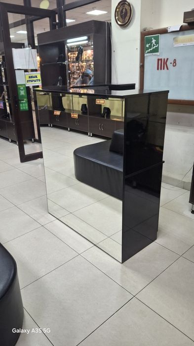 Стол для ресепшена