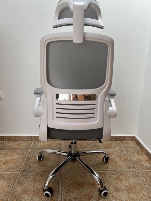 Ергономичен офисен стол