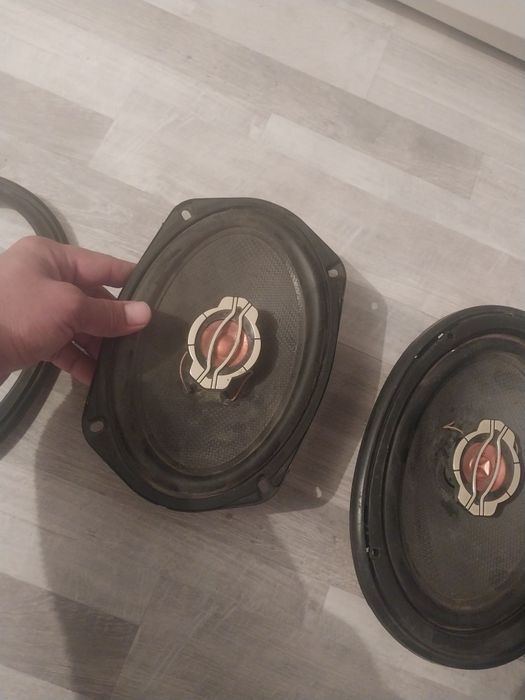 Продам 2 колонки