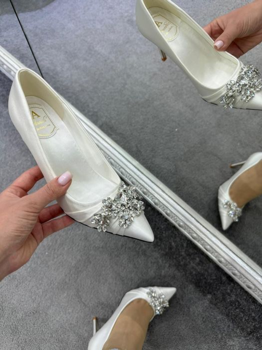 Продам свадебные туфли