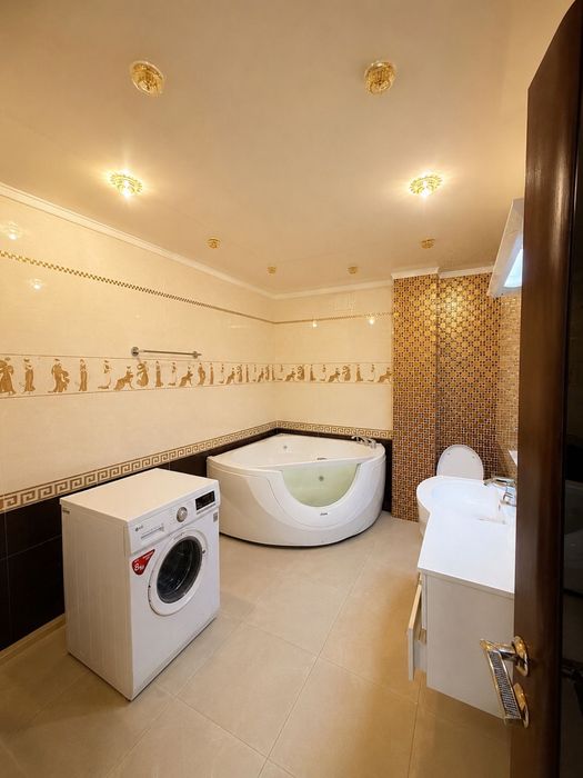 Продам 3 к квартиру 111 м2 в Парке