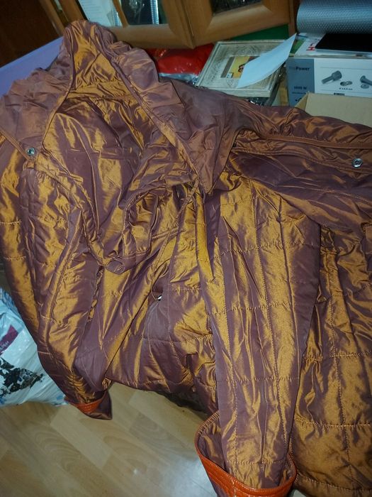 Куртки ,плащ бесплатно