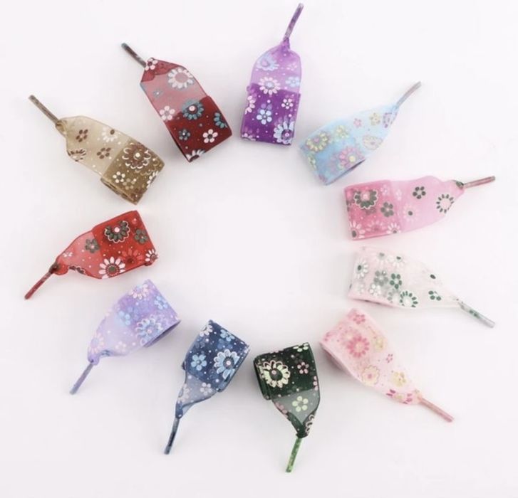 Шарени връзки за обувки/маратонки сърце