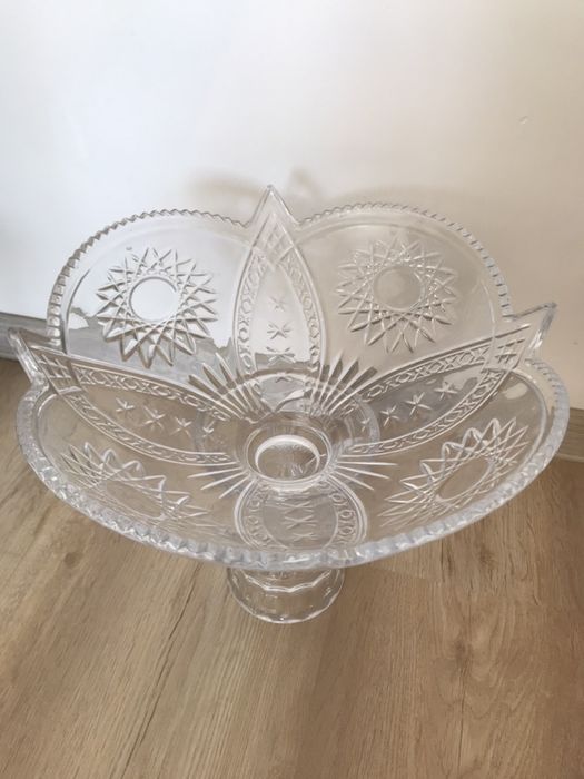 Большая хрустальная ваза