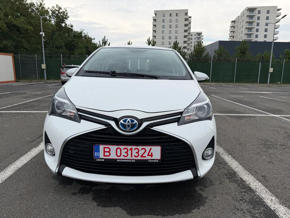 Toyota Yaris Toyota Yaris Full Hybrid 2017-74.000 km
