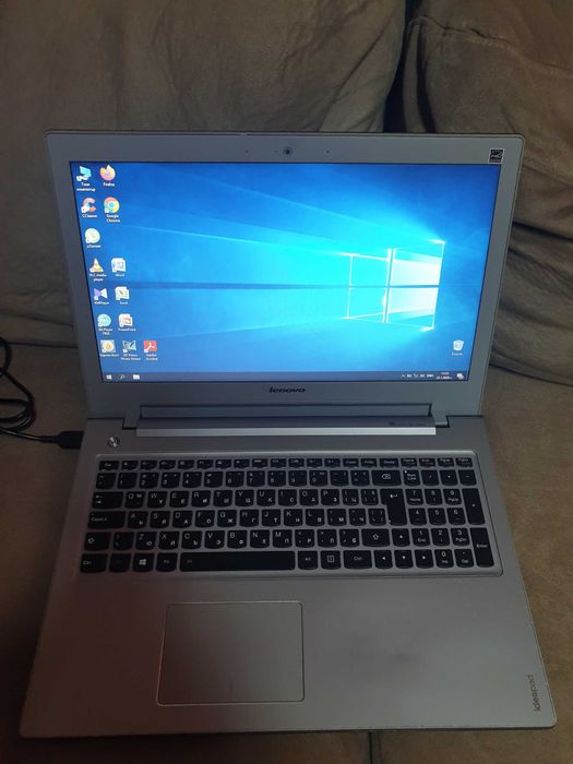 Продавам лаптоп Lenovo