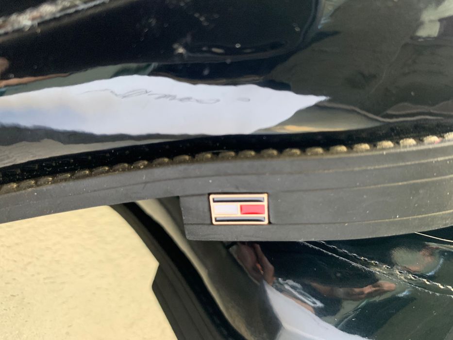 Tommy Hilfiger • Томи Хилфигър