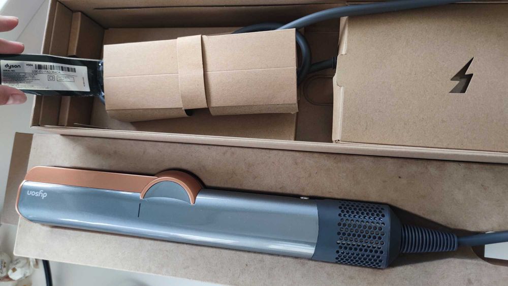 Placa indreptat parul cu aer Dyson HT01 Airstrait
