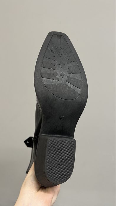 Продам ботильоны казачки