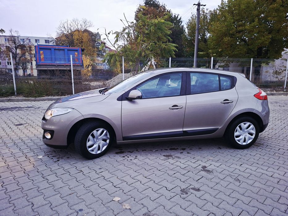 RENAULT Megane 2013 — imagine 3