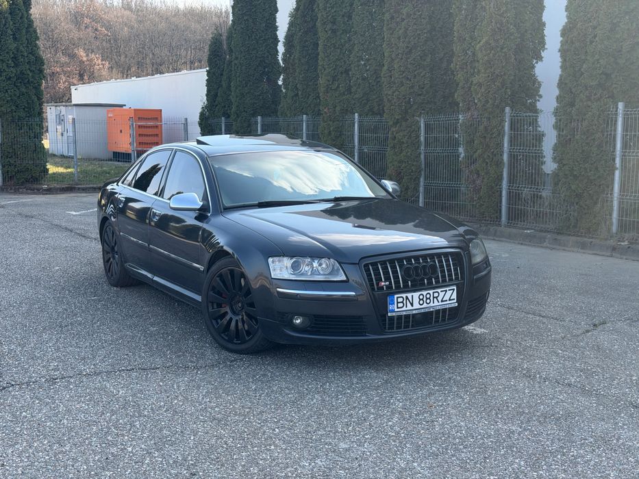 Audi A8 foarte dotat