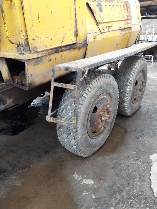 Продается автогрейдер дз 99