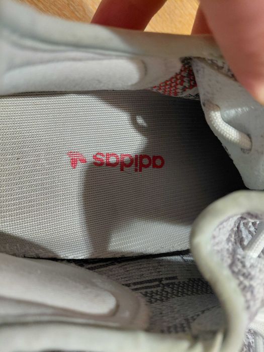 Adidas Yeezy Boost 350 V2 Zebra маратонки размер 43 и 1/3 спортни обувки
