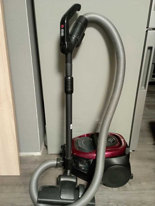 Пылесос Samsung SC18M31A0HP (VC18M31A0HP/EV)