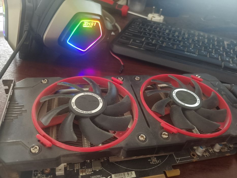 R9 290x работает идеально причина апгрейд