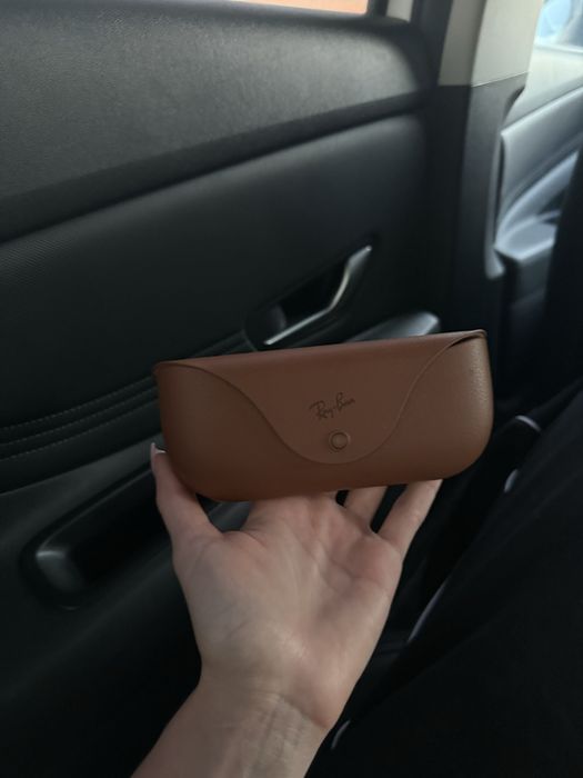 Продам очки Ray-Ban в отличном состоянии