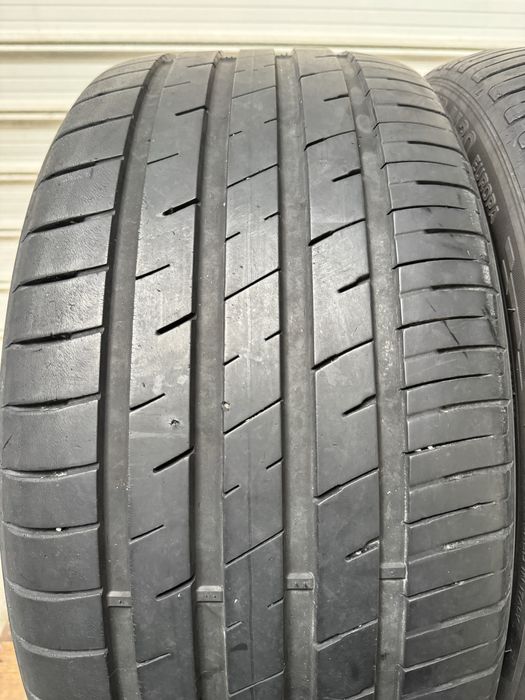 Автомобилни гуми 255 40 19 Momo