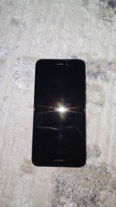 Продам на запчасти Huawei pi 8 lite 2017