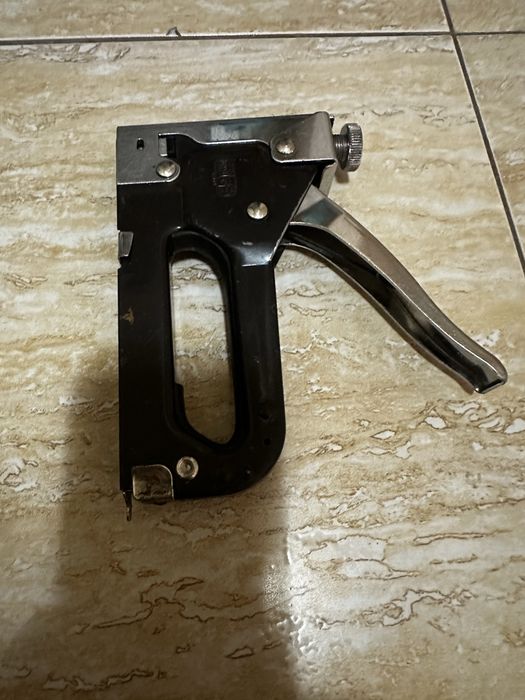 Степлер  для мебели