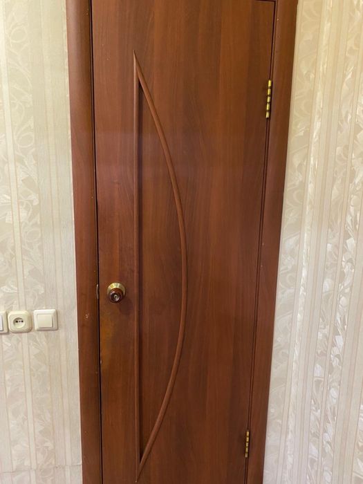Продам двери межкомнатные,