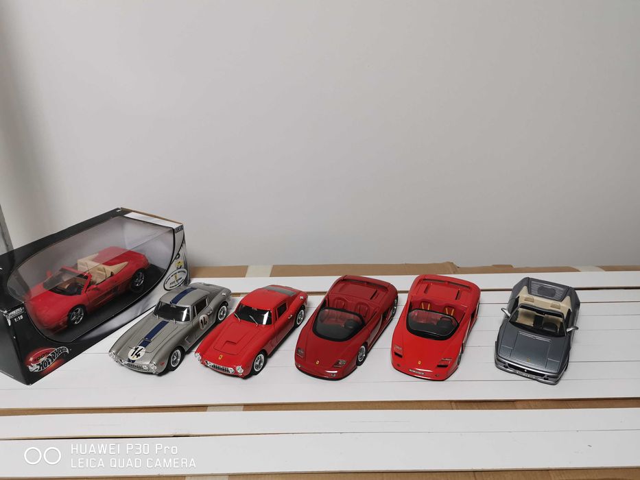 Ferrari 1:18 Ферари