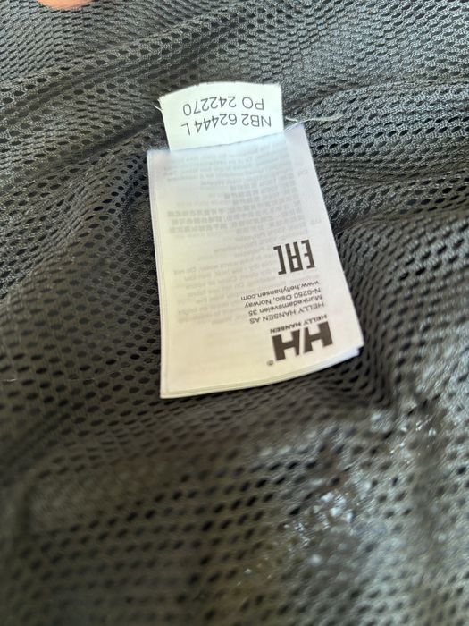 Дамска ветровка на Helly Hansen