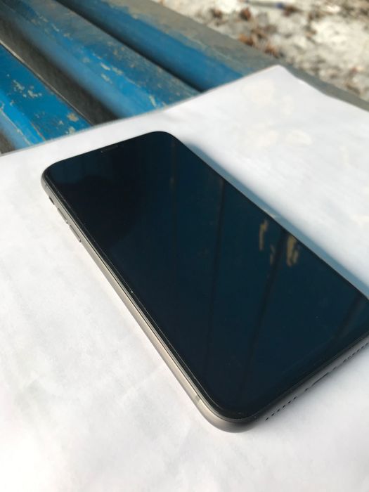 Продам iPhone 11