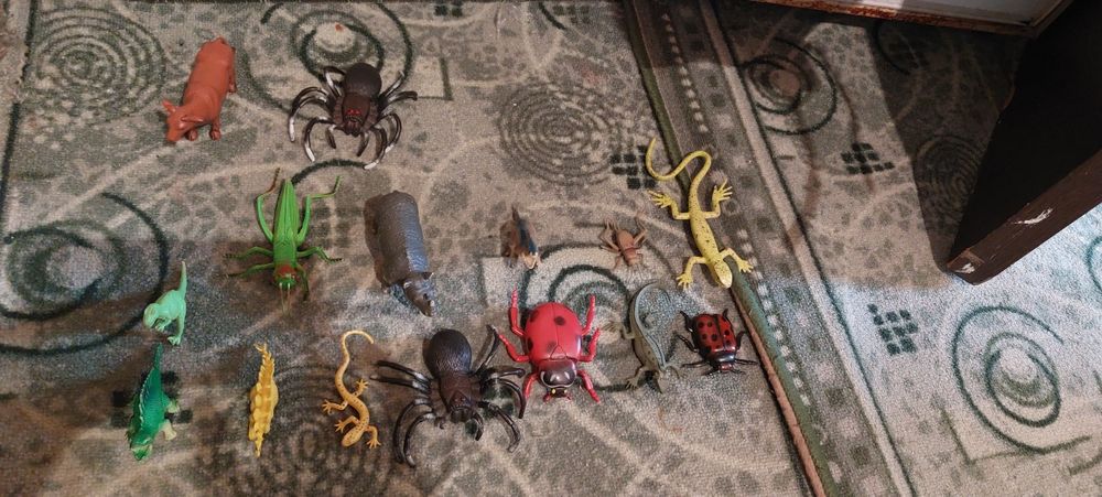 Продам игрушки б/у