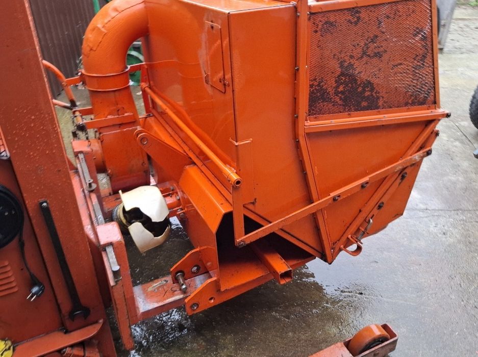 Tractor Kubota B7200 4x4 cositoare