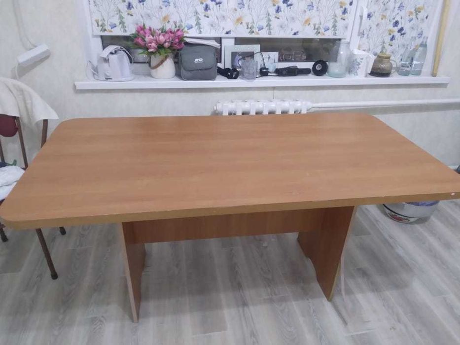 Стол. 15 000. Торг.