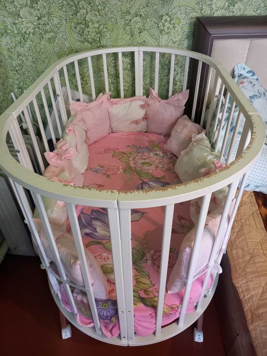 Детская кроватка