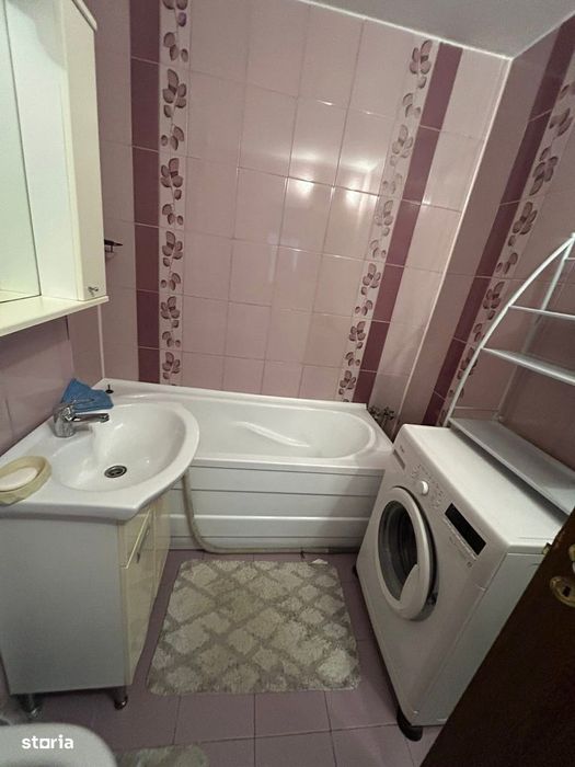 De inchiriat apartament cu 2 camere, balcon,etajul 2,mobilat si utilat