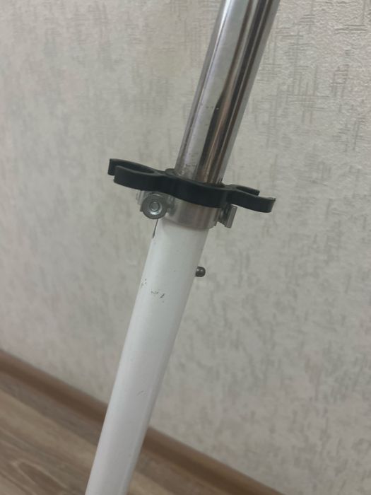 Детский самокат белый
