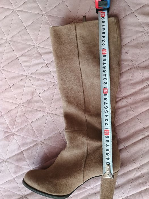 Велурени ботуши, бежови