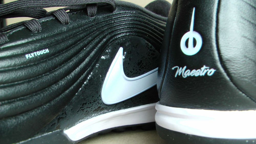 Ghete fotbal sintetic NOI Nike Tiempo Maestro Academy marimea 39-44
