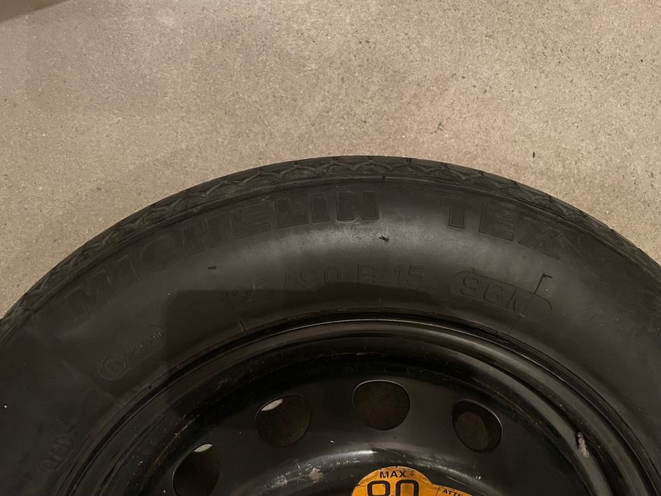 Резервна гума 15 цола 125/90 R15 и принадлежности за кола аксесоари инструменти