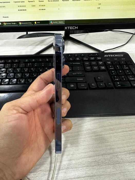 iphone 13pro 256gb 76% кароб/док есть.