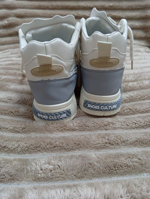 Продам кросовки мужские