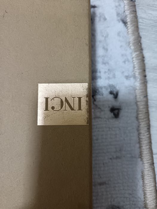 Продам женские туфли