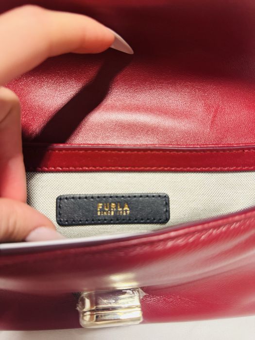 Geantă Furla piele matlasată nouă