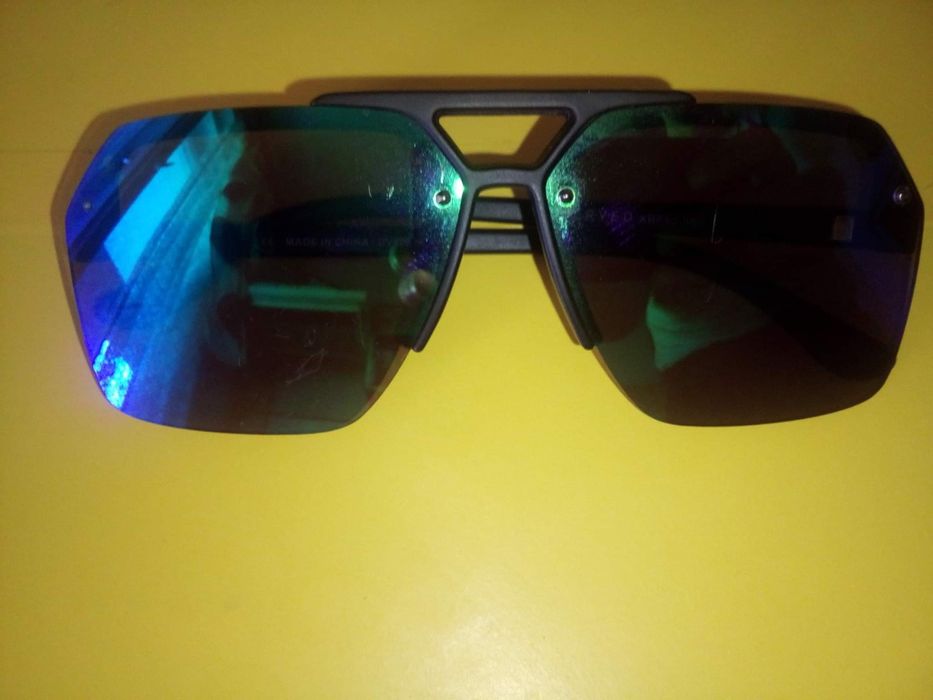 Vând ochelari de soare produs de calitate,noi.
