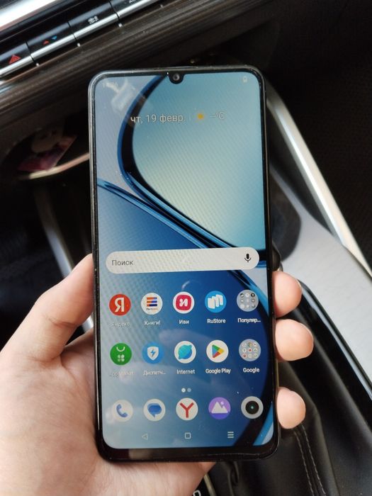 Продам телефон Realme