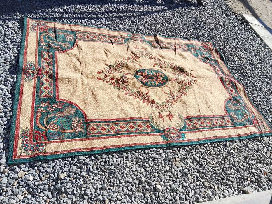 Продам ковёр 2*3