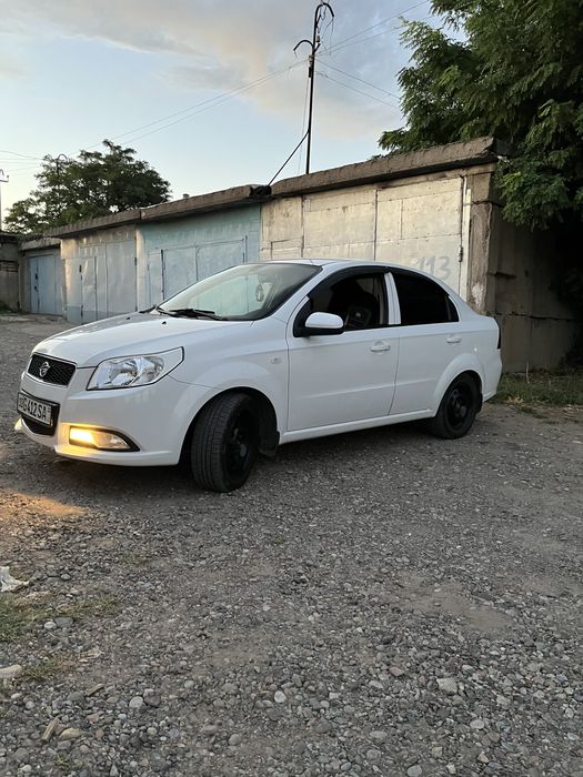 Продаю свою Нексия R3 Ravon